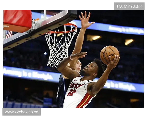 诺威尔半场高效发挥投篮命中率五成 贡献15分2篮板2助攻1抢断