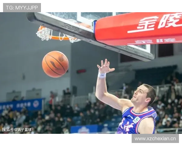 大卫詹姆斯18投9中轰27分15板5助攻全能统治赛场表现之夜